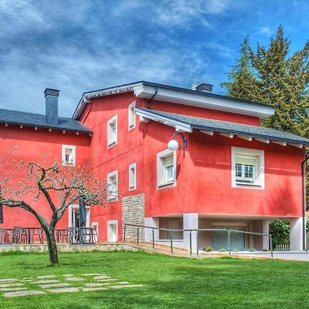 Pura Vida Pirineos Hotel Jaca Exterior photo